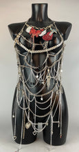 Carica l&#39;immagine nel visualizzatore di Gallery, MYTHOS - OOAK 40&quot; Silver Heart Bodychain Harness
