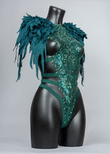 Carica l&#39;immagine nel visualizzatore di Gallery, EMERALD FOREST - Sequin Lace &amp; Feather Bodycage
