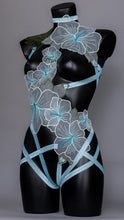 Charger l&#39;image dans la galerie, MOONSTRUCK - Pastel Blue Flower Bodycage
