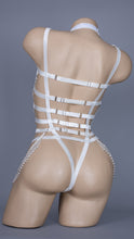 Carica l&#39;immagine nel visualizzatore di Gallery, WHITE SWAN - Couture Ivory Lace &amp; Pearl Bodycage
