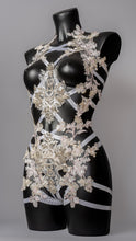 Carica l&#39;immagine nel visualizzatore di Gallery, MOONDUST - Pastel Lace &amp; Crystal Couture Bodycage
