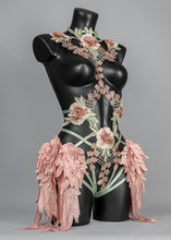 Carica l&#39;immagine nel visualizzatore di Gallery, BIRTH OF VENUS - Winged Lace Goddess Bodycage
